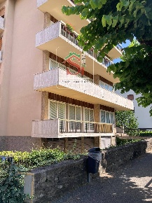 Foto Appartamento in Via XXV Aprile, Zogno Centro di 140 m² con 4 locali
