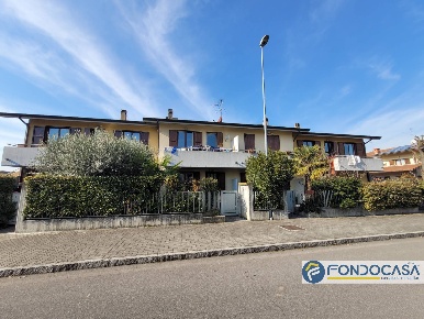 Foto Villa a schiera in via Roma, Grumello del Monte Centro di 89 m²