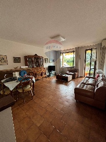 Foto Appartamento a Mozzo Centro di 120 m² con 4 locali in affitto