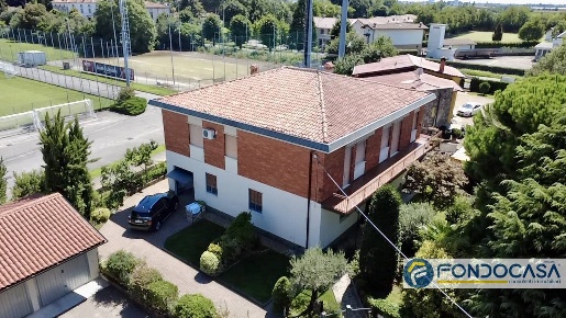 Foto Appartamento a Cologne Centro di 165 m² con 5 locali in vendita