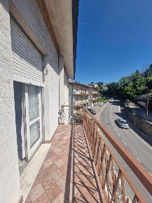 Foto Appartamento in vi giardini sud, Serramazzoni di 180 m² con 6 locali