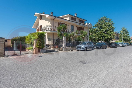 Foto Villa singola in Via Po, Roccasecca Roccasecca Stazione di 507 m²