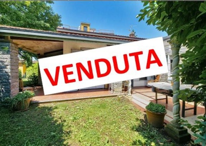 Foto Villa singola in manzoni, Lesmo di 220 m² con 4 locali in vendita