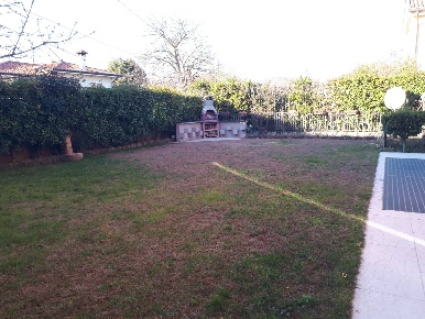Foto Appartamento a Caerano di San Marco Centro di 90 m² con 3 locali