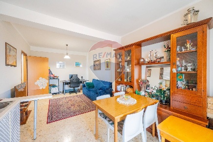 Foto Appartamento in Piazza Umberto I, Poviglio Centro di 92 m² in vendita