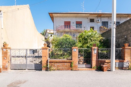 Foto Appartamento in via padovano, Nicolosi in vendita