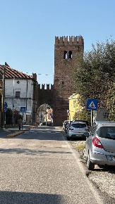 Foto Villa singola a Marmirolo Centro di 280 m² con 5 locali in vendita