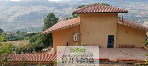 Foto Villa singola in caccamo, Caccamo di 300 m² con 6 locali in vendita