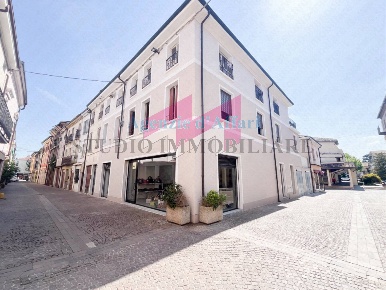 Foto Appartamento in via angelo berzuini, Sermide e Felonica di 500 m²