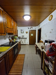 Foto Appartamento a Serramazzoni di 115 m² con 5 locali in vendita
