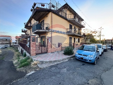 Foto Appartamento in Via Principessa Mafalda, Santa Maria di Licodia