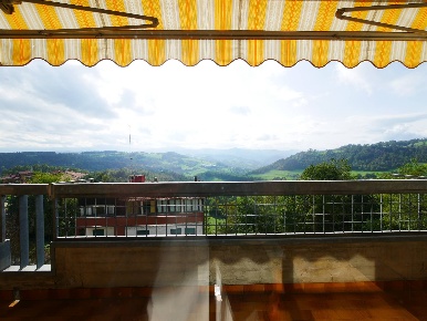 Foto Appartamento a Serramazzoni di 105 m² con 4 locali in vendita