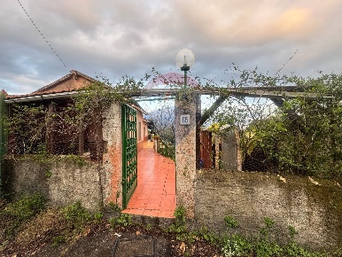 Foto Villa singola in Via Saugo, Viagrande Sanbuco di 78 m² con 3 locali