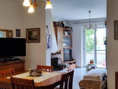 Foto Appartamento in Via Salaria, Spinetoli Pagliare di 265 m² con 7 locali