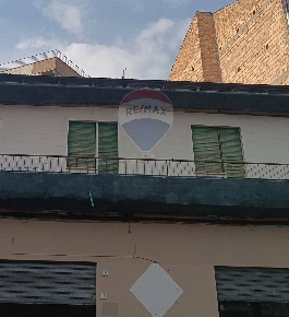 Foto Appartamento a Loreto Aprutino Centro di 117 m² con 6 locali