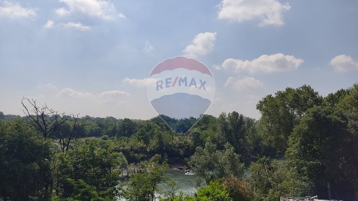 Foto Appartamento a Brembate Centro di 147 m² con 4 locali in vendita