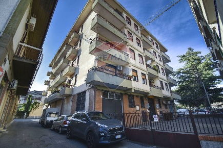 Foto Appartamento in via Luigi Capuana, Viagrande Centro di 108 m²