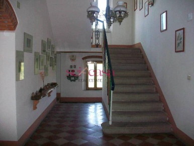 Foto Villa singola a Roccastrada Centro di 400 m² con 20 locali in vendita