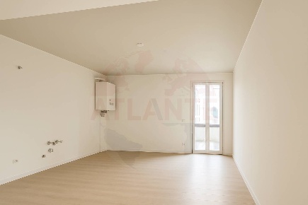 Foto Appartamento in Via Croce, Cologne Centro di 120 m² con 3 locali