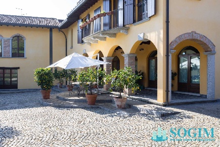 Foto Villa singola in Via Volta, San Fermo della Battaglia Centro di 807 m²