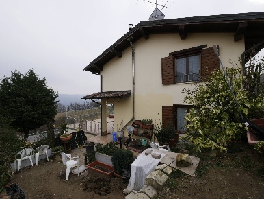 Foto Villa a schiera in Via Giardini Nord, Serramazzoni di 145 m²