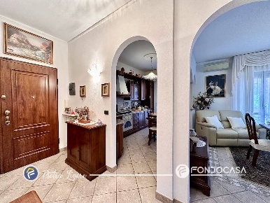 Foto Appartamento in Via Piani, Pietra Ligure Centro di 92 m² con 4 locali