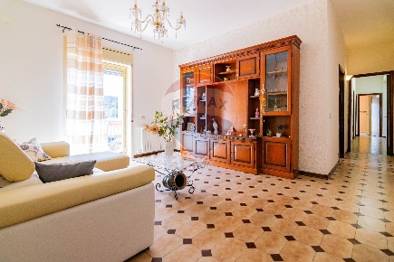 Foto Appartamento in Via Cesare Battisti, Nicolosi in vendita