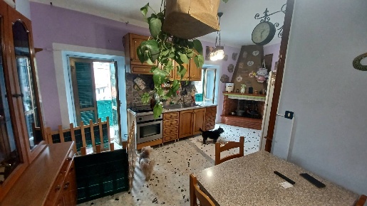 Foto Appartamento in Via Suste, Sonnino di 100 m² con 7 locali in vendita