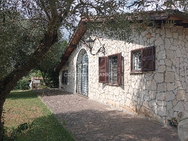 Foto Villa singola in Via delle Fornaci, Nepi in vendita