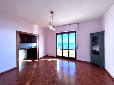 Foto Appartamento in Via Piave, Pietra Ligure di 142 m² con 4 locali