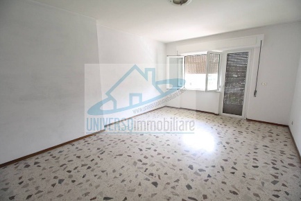 Foto Appartamento in via Salaria, Castel di Lama di 145 m² con 5 locali