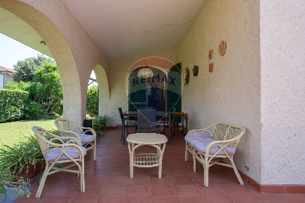 Foto Villa singola a Forte dei Marmi Vaiana di 490 m² con 11 locali