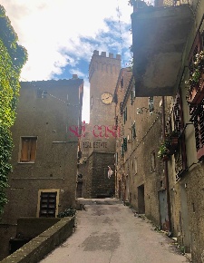Foto Appartamento a Roccastrada Centro di 105 m² con 5 locali in vendita