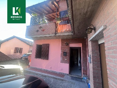 Foto Appartamento in Via Gorini, Besozzo Centro in vendita
