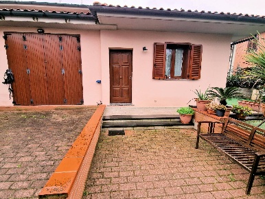 Foto Villa bifamiliare a Gavorrano Bagno Di Gavorrano di 170 m² in vendita