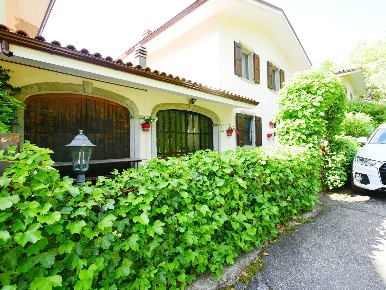Foto Villa a schiera a Serramazzoni di 110 m² con 4 locali in vendita