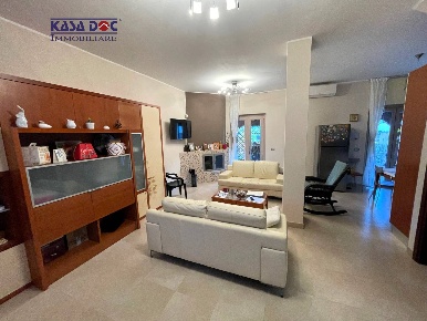 Foto Villa unifamiliare in Via Juzzolino, Sellia Marina Centro di 149 m²