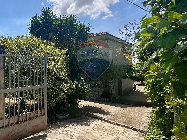 Foto Villa unifamiliare in C.da Piano Dell'Acqua, Chiaramonte Gulfi