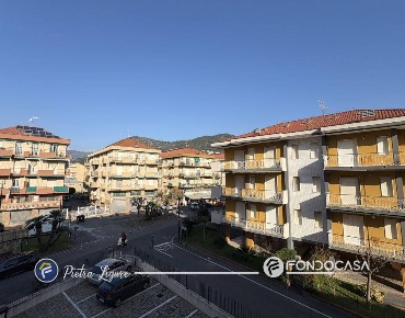 Foto Appartamento in Viale della Repubblica, Pietra Ligure Centro di 97 m²