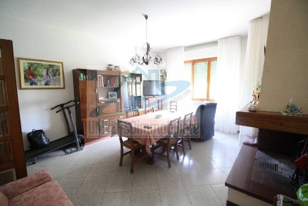 Foto Appartamento in VIA TICINO, Spinetoli Pagliare di 198 m² con 6 locali