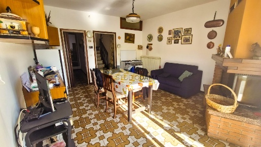 Foto Villa unifamiliare in Via Carvanno Sopra, Vobarno di 205 m² in vendita