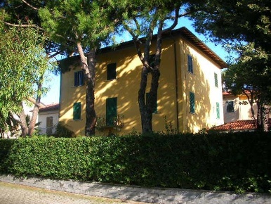 Foto Appartamento a Forte dei Marmi in vendita