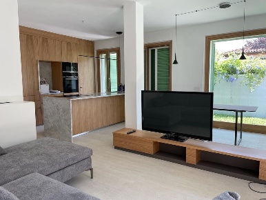Foto Villa a schiera a Forte dei Marmi di 120 m² con 7 locali in affitto