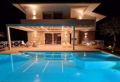 Foto Villa unifamiliare a Forte dei Marmi Vittoria Apuana di 350 m²