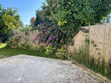 Foto Villa bifamiliare a Forte dei Marmi Caranna di 120 m² con 5 locali