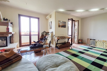 Foto Villa a schiera in VIA VIRGILIO 3, Toscolano-Maderno di 200 m²