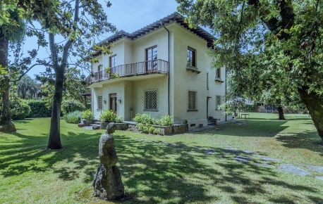 Foto Villa unifamiliare a Forte dei Marmi Roma Imperiale di 540 m²