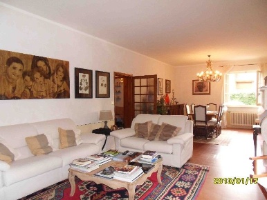 Foto Villa unifamiliare a Forte dei Marmi Centro di 250 m² con 9 locali