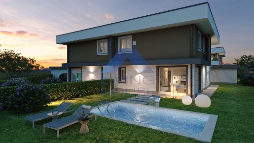 Foto Villa bifamiliare in Via Messa, Lesmo di 188 m² con 4 locali