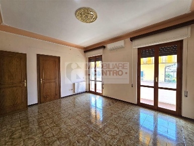 Foto Appartamento a Luni di 90 m² in vendita